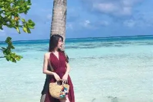 球在轨道上滚动游戏